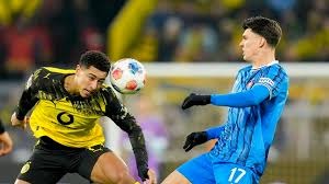 为什么棒球比赛中的主教练需要穿和球员一样的制服